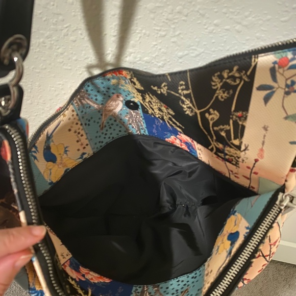 Vibrant leather patchwork style luxury Desigual purse - Picture 2 of 11